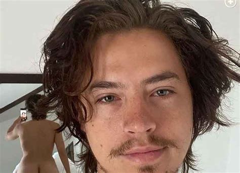 Did Actor Cole Sprouse Post a Photo of His Naked Butt on。